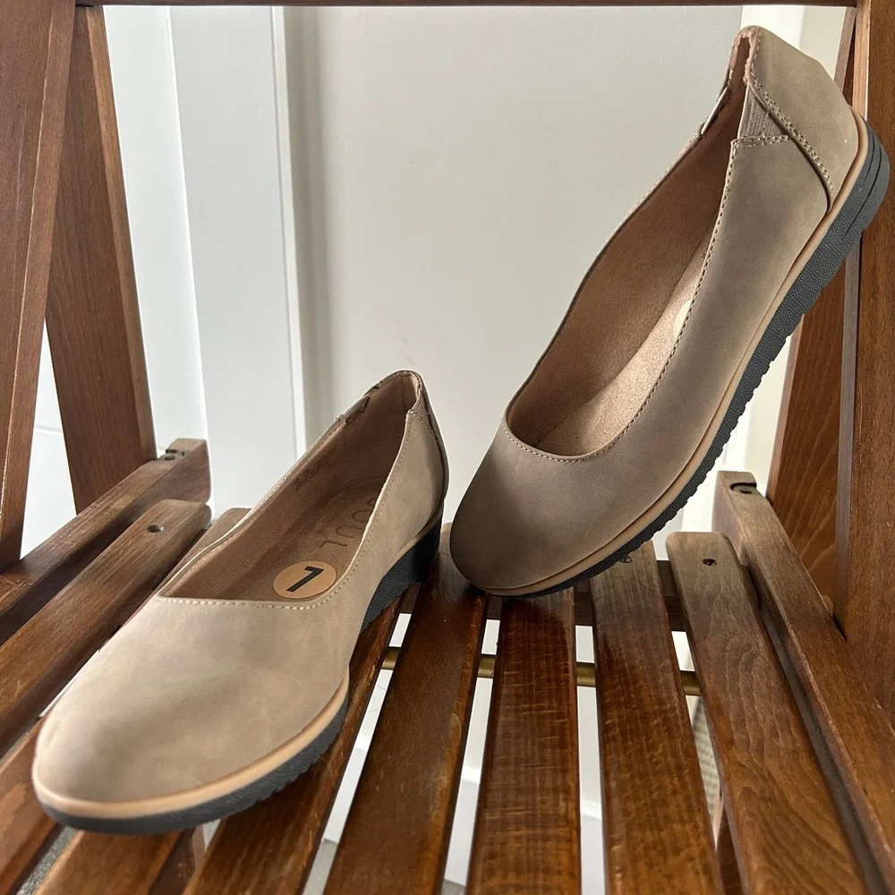 NATURALIZER SOUL IDEA BALLET FLAT size 7 in mushroom colour - Picture 2 of 8